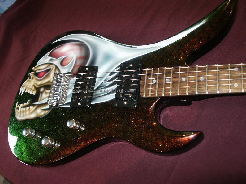 Totenkopf Gitarre04